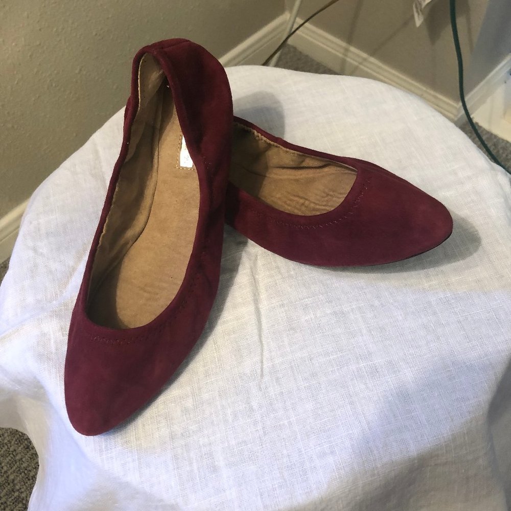 BCBGeneration Deep port kidsuede ballet flats size 6.5